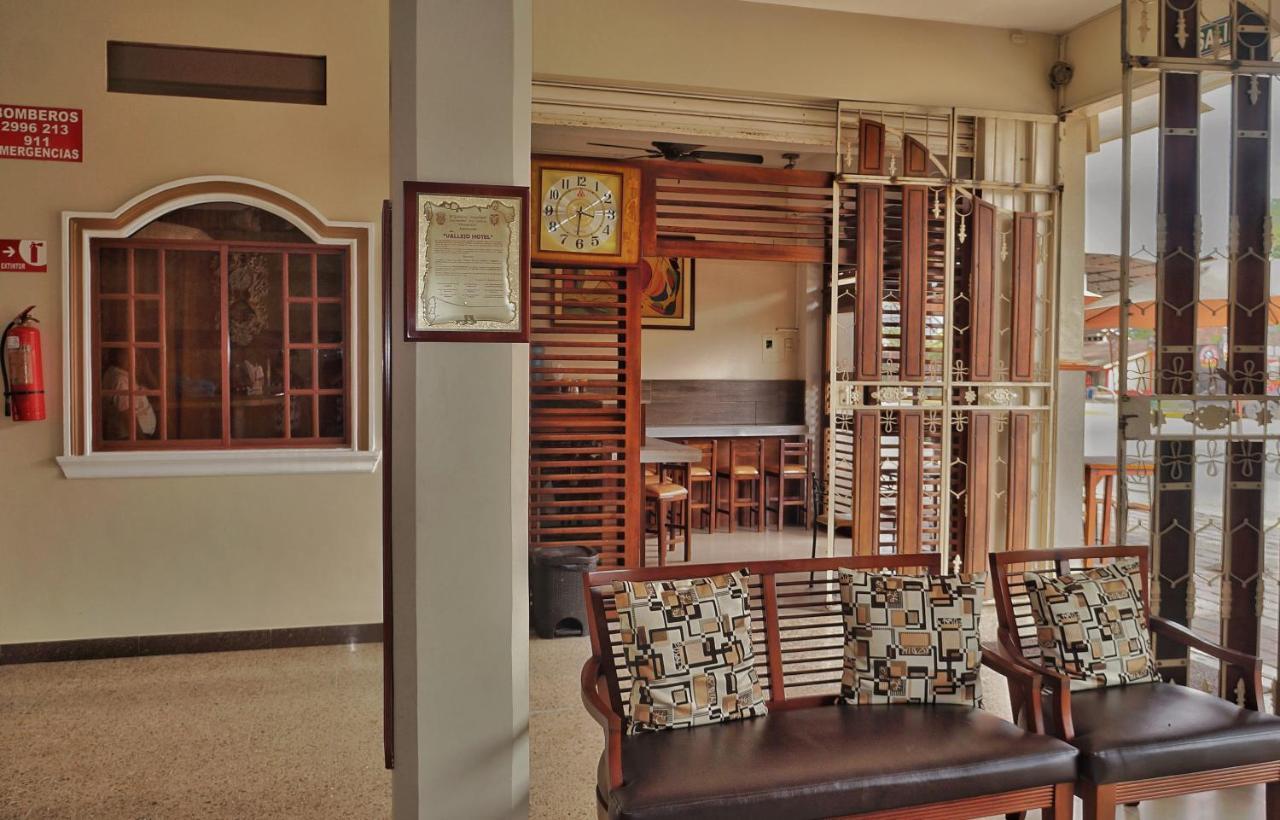 Vallejo Hotel Huaquillas 외부 사진