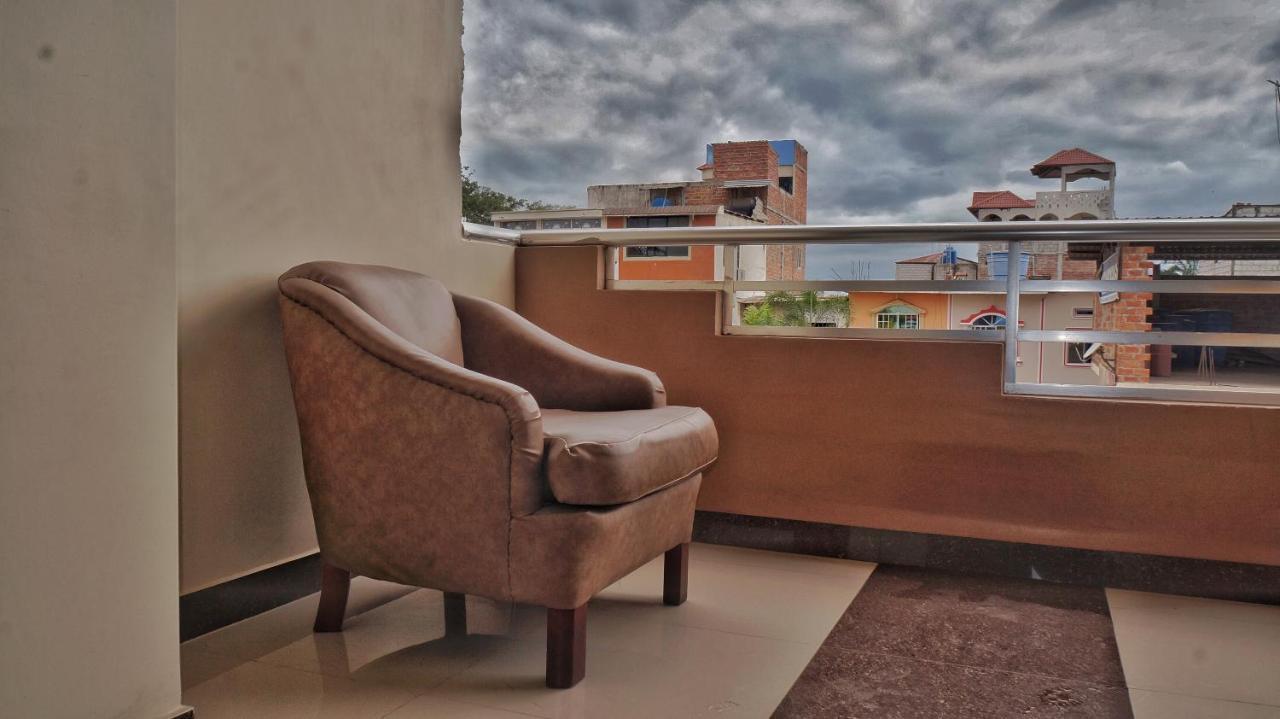Vallejo Hotel Huaquillas 외부 사진