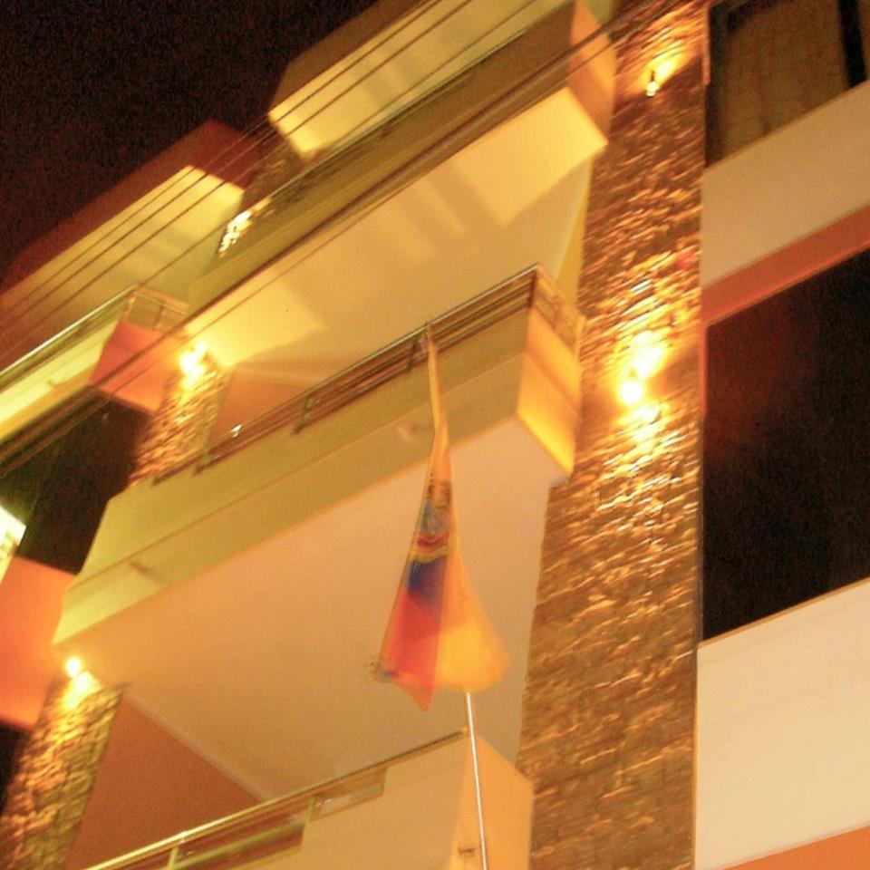 Vallejo Hotel Huaquillas 외부 사진