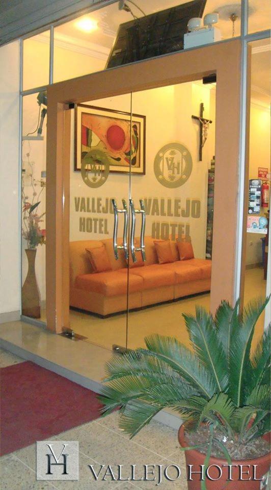 Vallejo Hotel Huaquillas 외부 사진